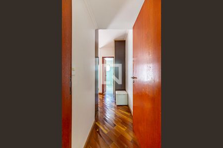 Casa à venda com 254m², 4 quartos e 8 vagasSuite 3