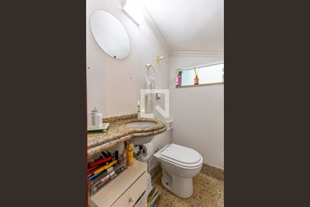 Casa à venda com 254m², 4 quartos e 8 vagasLavabo