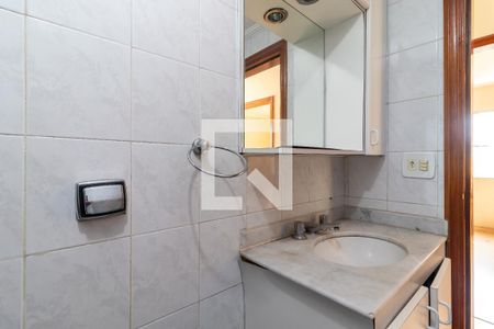 Banheiro de apartamento para alugar com 2 quartos, 50m² em Jardim São Paulo, São Paulo
