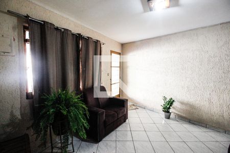 Sala de casa de condomínio à venda com 2 quartos, 90m² em Vila Prado, São Paulo