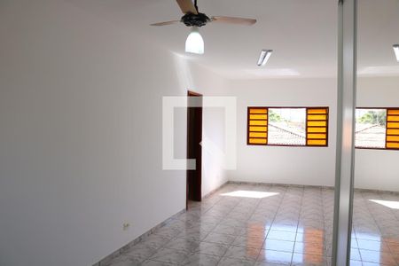 Casa à venda com 200m², 4 quartos e 2 vagasSuíte 2