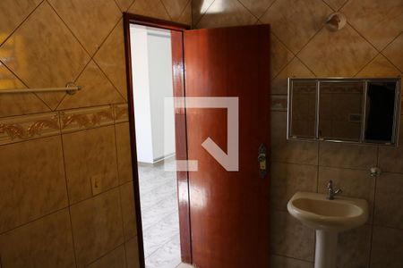 Casa à venda com 200m², 4 quartos e 2 vagasBanheiro da Suíte 2