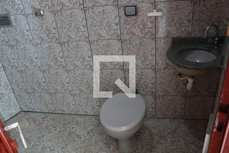 Casa à venda com 200m², 4 quartos e 2 vagasBanheiro da Suíte 1
