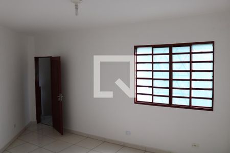 Casa à venda com 200m², 4 quartos e 2 vagasSuíte 1