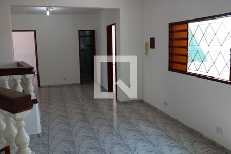 Escada e Hall dos Quartos de casa à venda com 4 quartos, 200m² em Vila Abajá, Goiânia