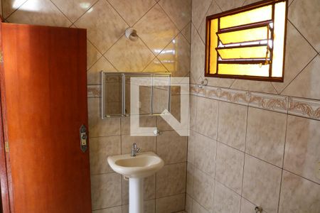 Casa à venda com 200m², 4 quartos e 2 vagasBanheiro da Suíte 2