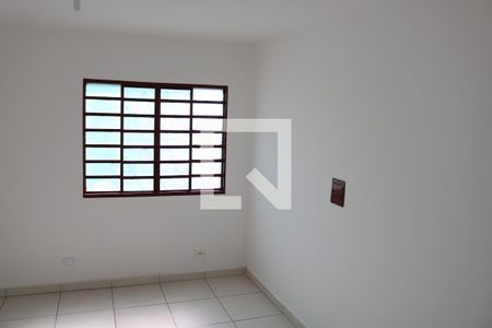 Casa à venda com 200m², 4 quartos e 2 vagasSuíte 1