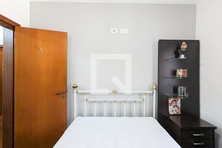 Casa à venda com 333m², 4 quartos e 7 vagas Casa à venda com 333m², 4 quartos e 7 vagasQuarto 4