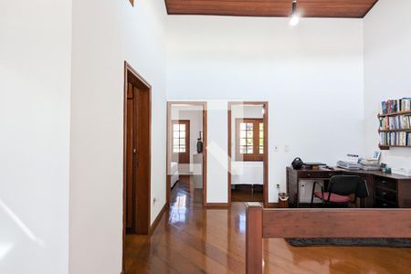 Casa à venda com 333m², 4 quartos e 7 vagas Casa à venda com 333m², 4 quartos e 7 vagasHome office