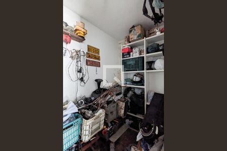 Casa à venda com 333m², 4 quartos e 7 vagas Casa à venda com 333m², 4 quartos e 7 vagasDepósito