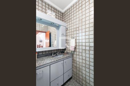 Casa à venda com 333m², 4 quartos e 7 vagas Casa à venda com 333m², 4 quartos e 7 vagasBanheiro 3