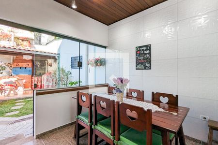 Casa à venda com 333m², 4 quartos e 7 vagas Casa à venda com 333m², 4 quartos e 7 vagasCozinha