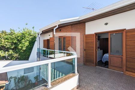 Casa à venda com 333m², 4 quartos e 7 vagas Casa à venda com 333m², 4 quartos e 7 vagasVaranda