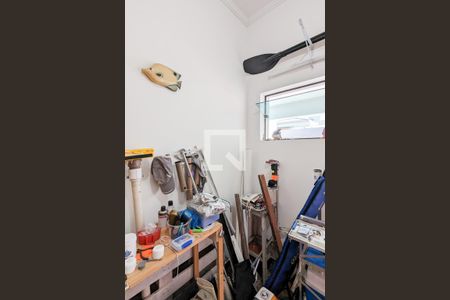 Casa à venda com 333m², 4 quartos e 7 vagas Casa à venda com 333m², 4 quartos e 7 vagasQuarto de serviço