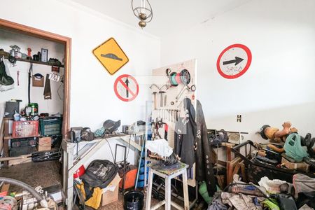 Casa à venda com 333m², 4 quartos e 7 vagas Casa à venda com 333m², 4 quartos e 7 vagasDepósito