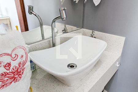 Casa à venda com 333m², 4 quartos e 7 vagas Casa à venda com 333m², 4 quartos e 7 vagasLavabo