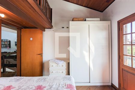 Casa à venda com 333m², 4 quartos e 7 vagas Casa à venda com 333m², 4 quartos e 7 vagasQuarto 1