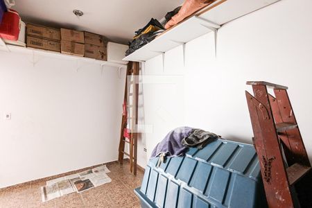 Casa à venda com 333m², 4 quartos e 7 vagas Casa à venda com 333m², 4 quartos e 7 vagasExtensão da garagem