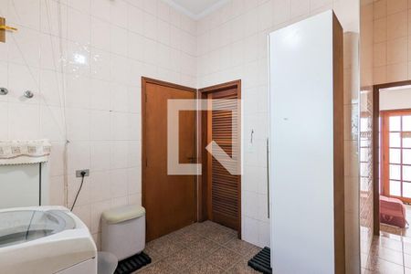 Casa à venda com 333m², 4 quartos e 7 vagas Casa à venda com 333m², 4 quartos e 7 vagasÁrea de serviço