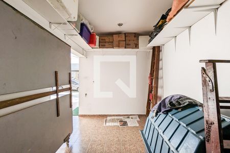 Casa à venda com 333m², 4 quartos e 7 vagas Casa à venda com 333m², 4 quartos e 7 vagasExtensão da garagem