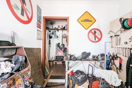 Casa à venda com 333m², 4 quartos e 7 vagas Casa à venda com 333m², 4 quartos e 7 vagasDepósito