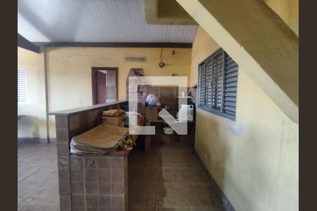 Casa à venda com 150m², 4 quartos e 2 vagasTerraço