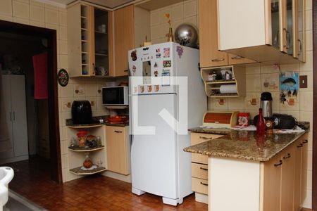 Casa à venda com 100m², 2 quartos e 2 vagas Casa à venda com 100m², 2 quartos e 2 vagasCozinha