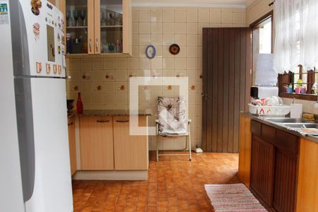 Casa à venda com 100m², 2 quartos e 2 vagas Casa à venda com 100m², 2 quartos e 2 vagasCozinha