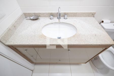Apartamento à venda com 68m², 2 quartos e 1 vaga Apartamento à venda com 68m², 2 quartos e 1 vagaBanheiro da Suíte