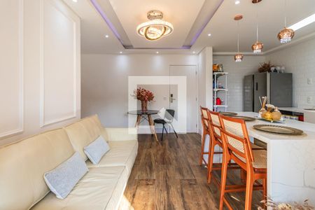 Sala de apartamento à venda com 2 quartos, 62m² em Jardim Tupanci, Barueri