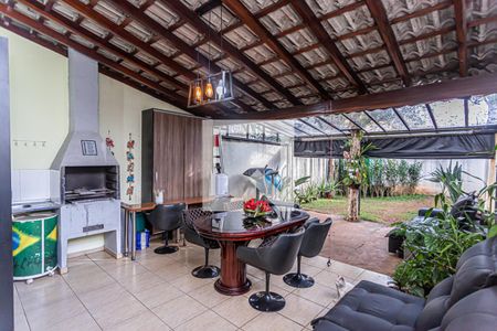 Casa à venda com 140m², 3 quartos e 3 vagasQuintal e churrasqueira