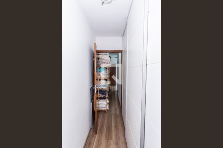 Casa à venda com 140m², 3 quartos e 3 vagasCorredor