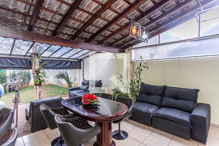 Casa à venda com 140m², 3 quartos e 3 vagasQuintal e churrasqueira