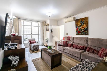 Sala de casa à venda com 3 quartos, 204m² em Vila Madalena, São Paulo