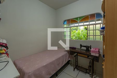 Quarto 1 de casa à venda com 3 quartos, 233m² em Tupi, Belo Horizonte