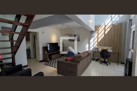 Sala de casa à venda com 3 quartos, 240m² em Tristeza, Porto Alegre