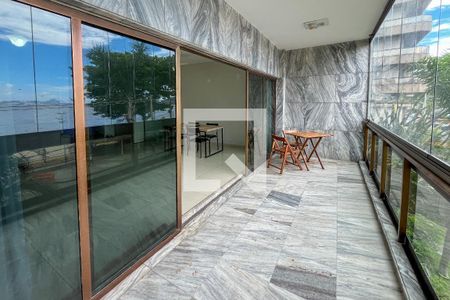 Apartamento à venda com 170m², 3 quartos e 3 vagasVaranda