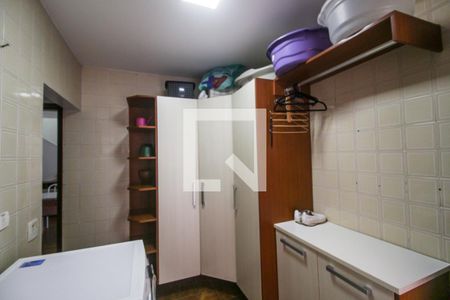 Casa de condomínio para alugar com 279m², 3 quartos e 6 vagasÁrea de Serviço