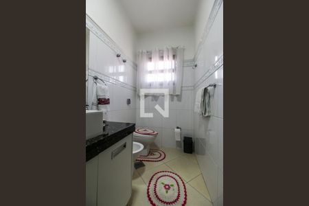 Casa de condomínio para alugar com 279m², 3 quartos e 6 vagasBanheiro da Suíte 2