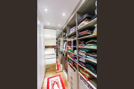 Casa de condomínio para alugar com 279m², 3 quartos e 6 vagasCloset da suíte 1