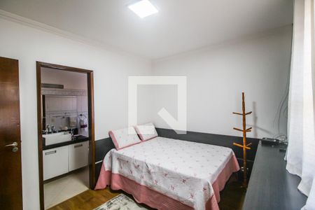 Casa de condomínio para alugar com 279m², 3 quartos e 6 vagasSuíte 2