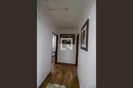 Casa de condomínio para alugar com 279m², 3 quartos e 6 vagasCorredor