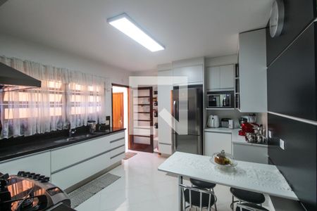 Casa de condomínio para alugar com 279m², 3 quartos e 6 vagasCozinha