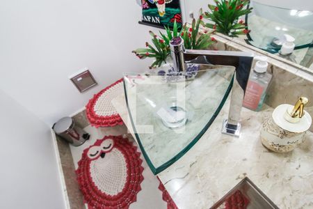 Casa de condomínio para alugar com 279m², 3 quartos e 6 vagasDetalhe do banheiro