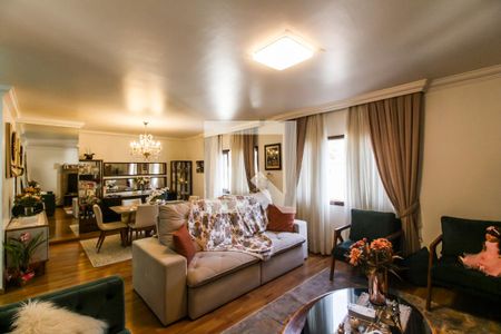 Sala de TV de casa de condomínio para alugar com 3 quartos, 279m² em Alphaville, Santana de Parnaíba