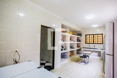 Casa à venda com 350m², 4 quartos e 3 vagas Casa à venda com 350m², 4 quartos e 3 vagasCozinha