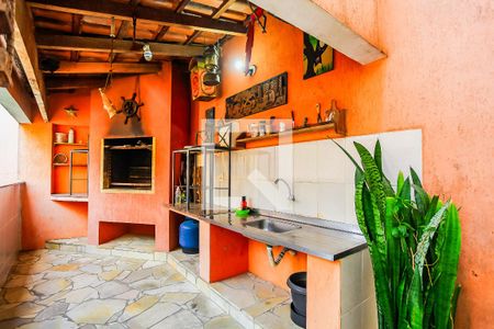 Casa à venda com 350m², 4 quartos e 3 vagas Casa à venda com 350m², 4 quartos e 3 vagasÁrea de Lazer - Churrasqueira