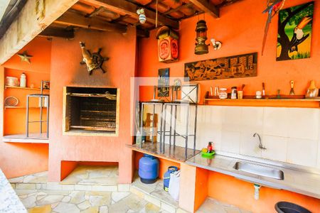 Casa à venda com 350m², 4 quartos e 3 vagas Casa à venda com 350m², 4 quartos e 3 vagasÁrea de Lazer - Churrasqueira