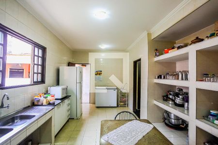 Casa à venda com 350m², 4 quartos e 3 vagas Casa à venda com 350m², 4 quartos e 3 vagasCozinha
