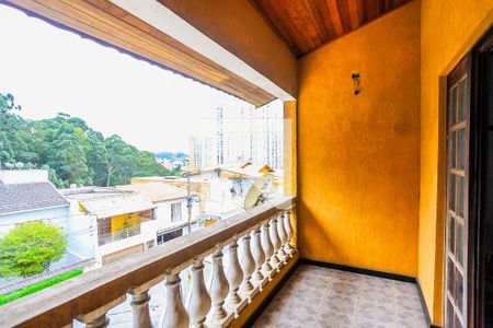 Casa à venda com 350m², 4 quartos e 3 vagas Casa à venda com 350m², 4 quartos e 3 vagasSuíte 2 - Varanda